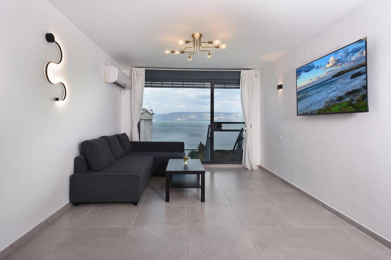 Levication 3 Bedroom Lakefront Appartement *