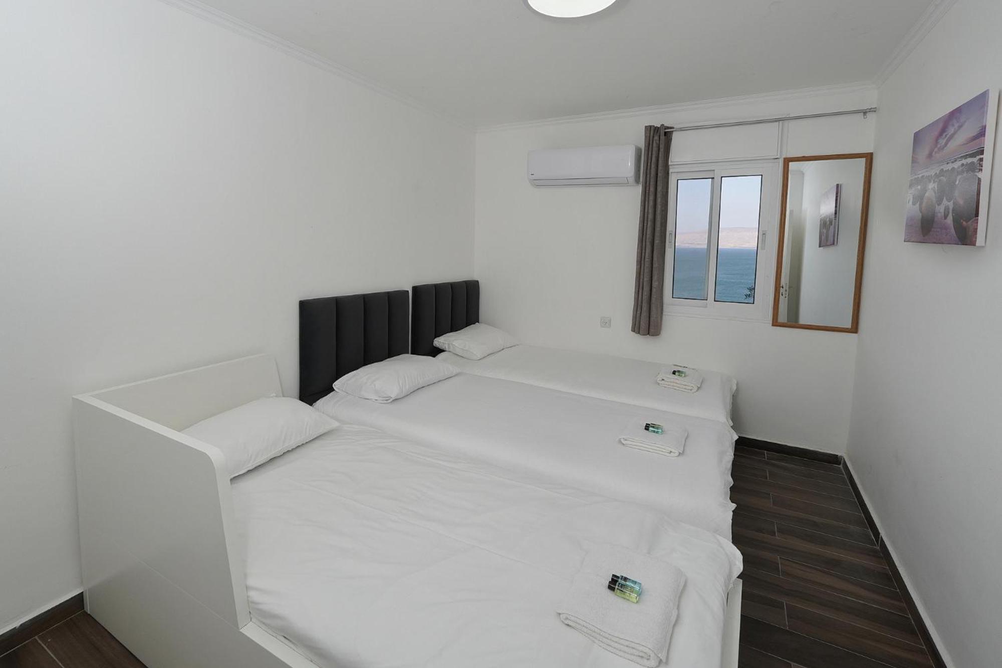 Levication 3 Bedroom Lakefront Appartement *